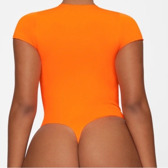 SKINS NWOT Essential T -Shirt Bodysuit - Sienna - Picture 4 of 4